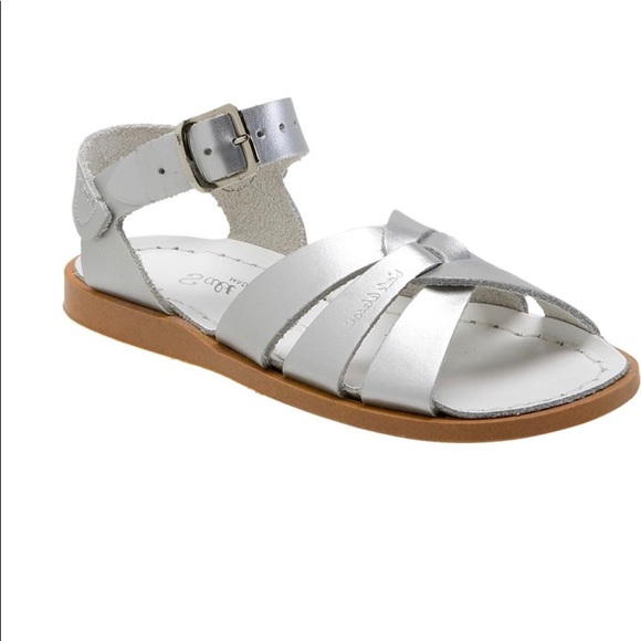 👧🏻NWT Salt Water sandals in silver - Picture 9 of 16